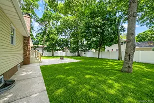 25 Heston Rd, Shirley, NY 11967 - Photo 6