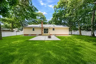 25 Heston Rd, Shirley, NY 11967 - Photo 8