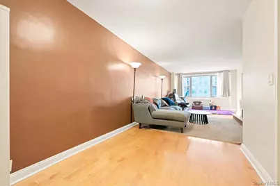 70-25 Yellowstone Boulevard #7X, Forest Hills, NY 11375 - Photo 22