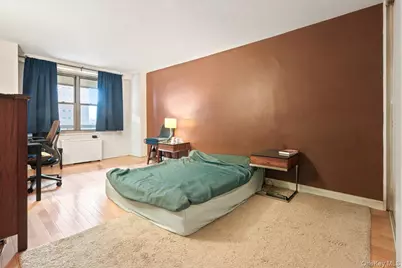 70-25 Yellowstone Boulevard #7X, Forest Hills, NY 11375 - Photo 18