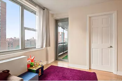70-25 Yellowstone Boulevard #7X, Forest Hills, NY 11375 - Photo 8