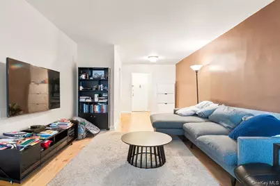 70-25 Yellowstone Boulevard #7X, Forest Hills, NY 11375 - Photo 6
