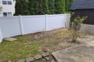 1128 N Ocean Ave, Medford, NY 11763 - Photo 20