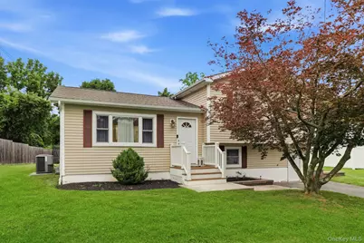 47 Riverview Drive, Fishkill, NY 12524 - Photo 4