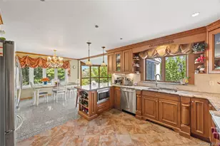 81 Avondale Rd, Yonkers, NY 10710 - Photo 12