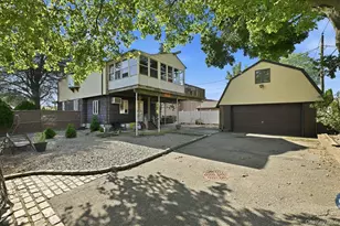 62 Linden Blvd, Hicksville, NY 11801 - Photo 38