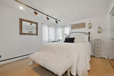 62 Linden Boulevard, Hicksville, NY 11801 - Photo 22