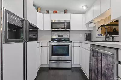 62 Linden Boulevard, Hicksville, NY 11801 - Photo 12