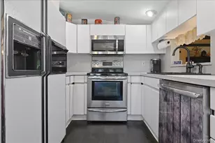 62 Linden Blvd, Hicksville, NY 11801 - Photo 12