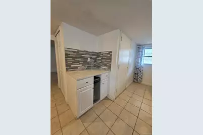 95-14 159th Avenue, Howard Beach, NY 11414 - Photo 8