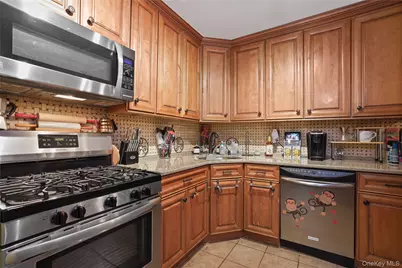 5 Sadore Ln #5R, Yonkers, NY 10710 - Photo 6