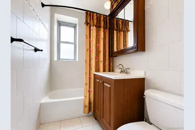 61-20 Grand Central Parkway #B303, Forest Hills, NY 11375 - Photo 8