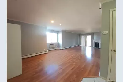 15 Greenridge Avenue #8, White Plains, NY 10605 - Photo 2