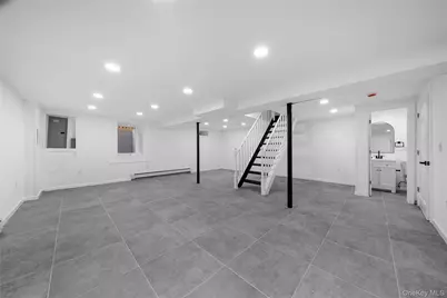 116 Meadowbrook Road, Hempstead, NY 11550 - Photo 26