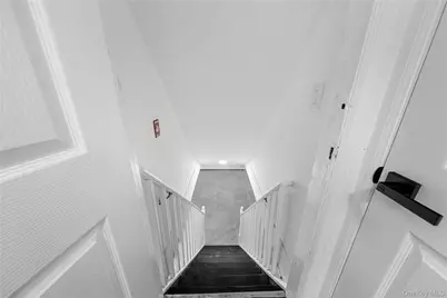 116 Meadowbrook Road, Hempstead, NY 11550 - Photo 24
