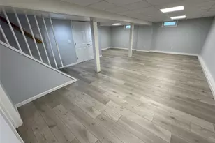 41 Mohawk Dr, North Babylon, NY 11703 - Photo 18
