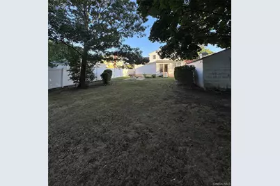 41 Mohawk Drive, North Babylon, NY 11703 - Photo 2