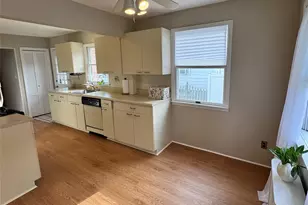 41 Mohawk Dr, North Babylon, NY 11703 - Photo 6