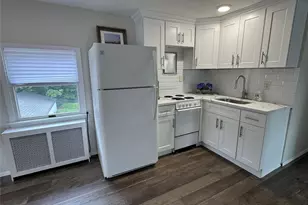 41 Mohawk Dr, North Babylon, NY 11703 - Photo 14