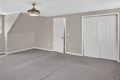 85 Schleigel Boulevard, Farmingdale, NY 11735 - Photo 16