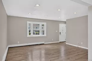 85 Schleigel Blvd, Farmingdale, NY 11735 - Photo 4
