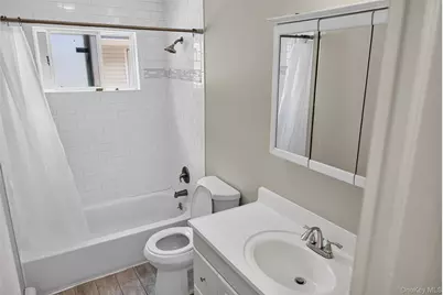 85 Schleigel Boulevard, Farmingdale, NY 11735 - Photo 10
