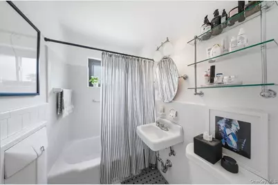 107 15th Street #F1, Garden City, NY 11530 - Photo 14