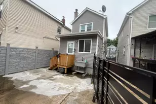 131-17 135th Pl, Ozone Park, NY 11420 - Photo 10