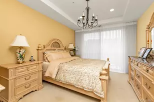348 Trotting Ln, Westbury, NY 11590 - Photo 10