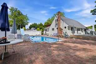 10 Arcadia Dr, Dix Hills, NY 11746 - Photo 38