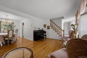10 Arcadia Dr, Dix Hills, NY 11746 - Photo 6