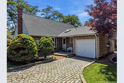 10 Arcadia Drive, Dix Hills, NY 11746 - Photo 2