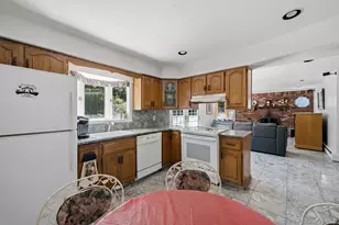 10 Arcadia Dr, Dix Hills, NY 11746 - Photo 8