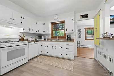 425 Maple Lane, Southold, NY 11971 - Photo 14