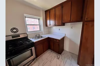 189 Drake Avenue #2C, New Rochelle, NY 10805 - Photo 2