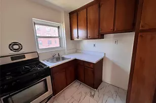 189 Drake Ave, New Rochelle, NY 10805 - Photo 2