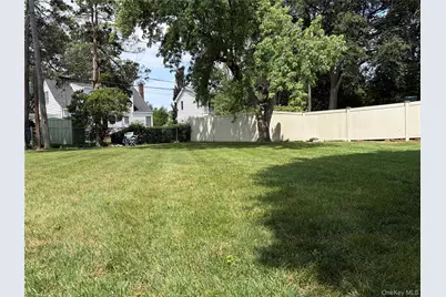 87 Parkway Drive, Westbury, NY 11590 - Photo 16