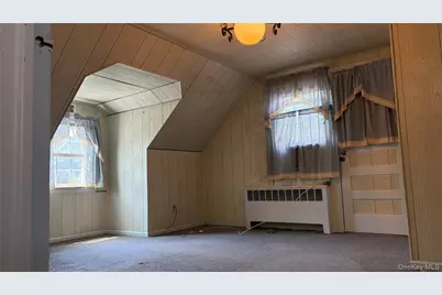 87 Parkway Drive, Westbury, NY 11590 - Photo 12