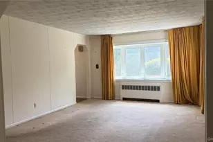 87 Parkway Dr, Westbury, NY 11590 - Photo 2