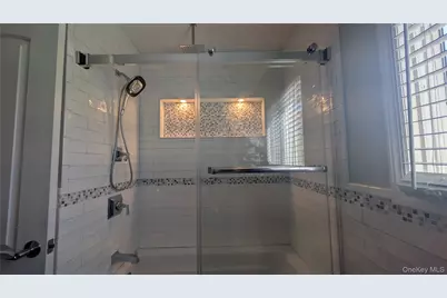 4 Harris Court, Commack, NY 11725 - Photo 16