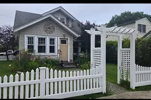 61 Highland Ave, Patchogue, NY 11772 - Photo 2