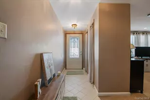 330 Granada Pkwy, Lindenhurst, NY 11757 - Photo 26