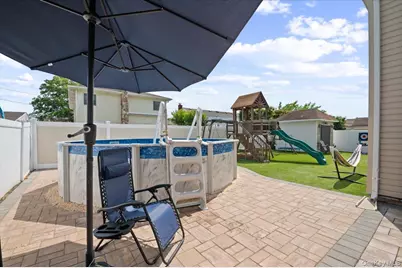 330 Granada Parkway, Lindenhurst, NY 11757 - Photo 30