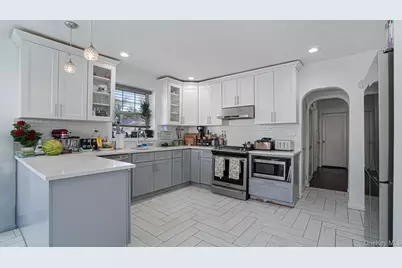 143 S Montgomery St, Valley Stream, NY 11580 - Photo 12