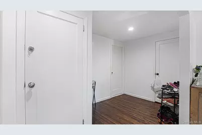 143 S Montgomery St, Valley Stream, NY 11580 - Photo 20