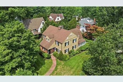 255 Manor Road, Douglaston, NY 11363 - Photo 40