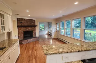 11 Smith Ln, Saint James, NY 11780 - Photo 12