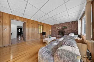5 Surrey Ln, New Hyde Park, NY 11040 - Photo 10