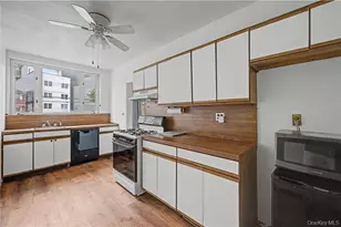 138 Van Cortlandt Park S, Bronx, NY 10463 - Photo 18