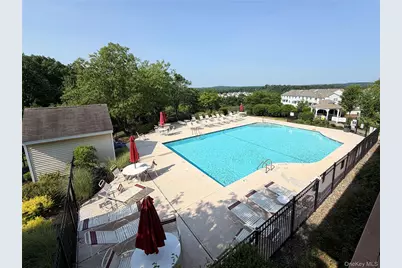 2012 Hawthorn Way, New Windsor, NY 12553 - Photo 36